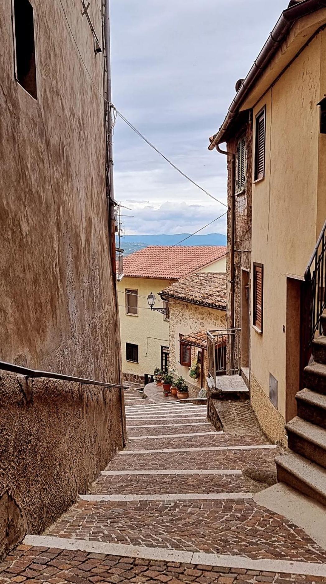 Апартаменти Il Sentiero Poggio Bustone Екстер'єр фото